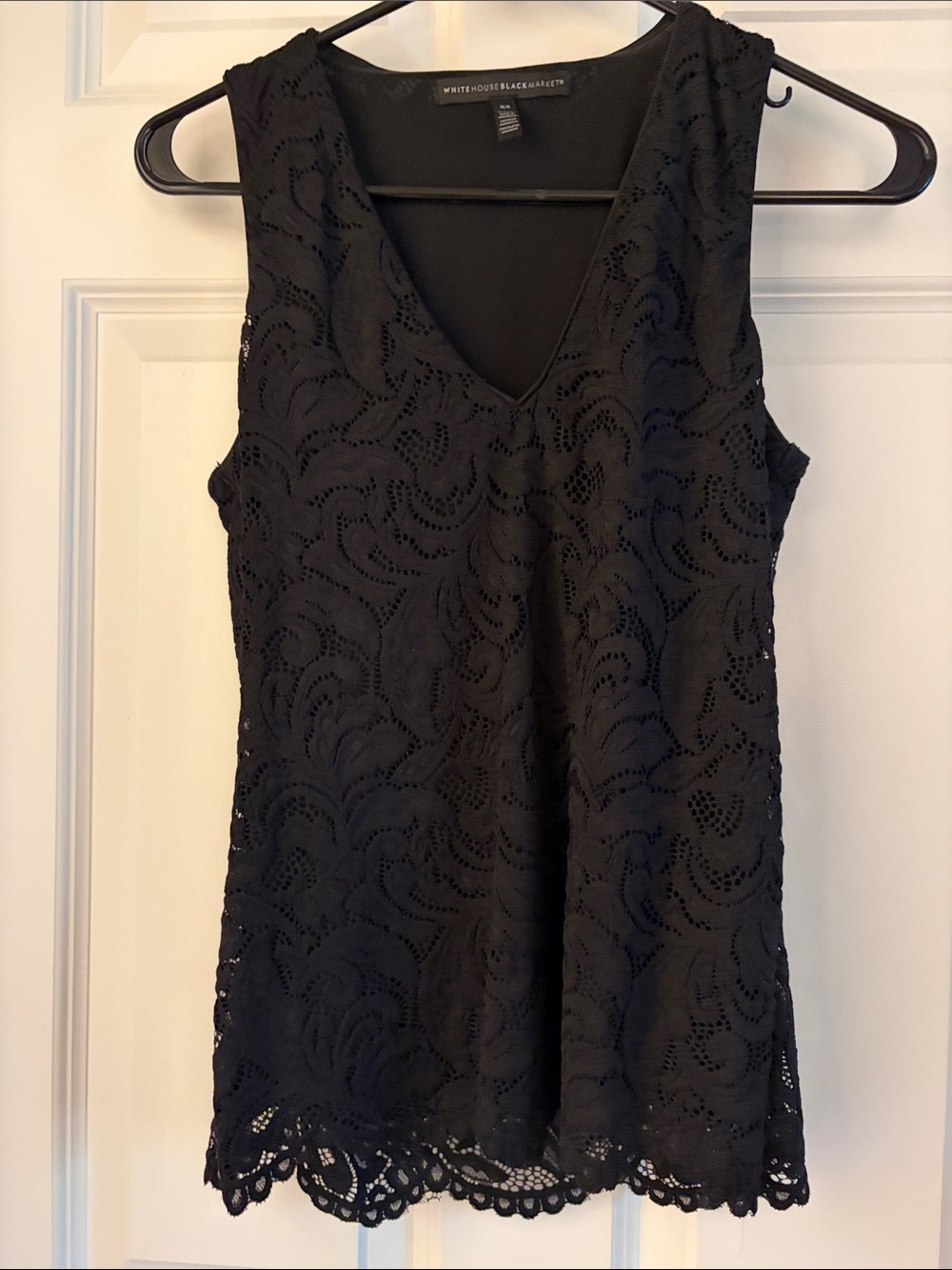 Black sleeveless dress